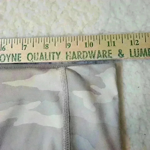 Athleta Pants Womens XXS Elation 7/8 Tight Gray Camo High Rise Pull Leggings - Picture 14 of 14